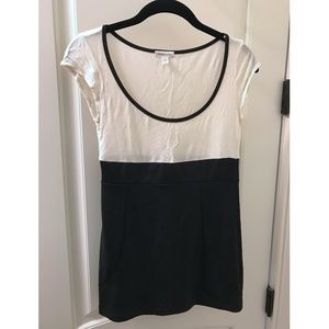 Silence + Noise Black and White Scoop Neck Top S